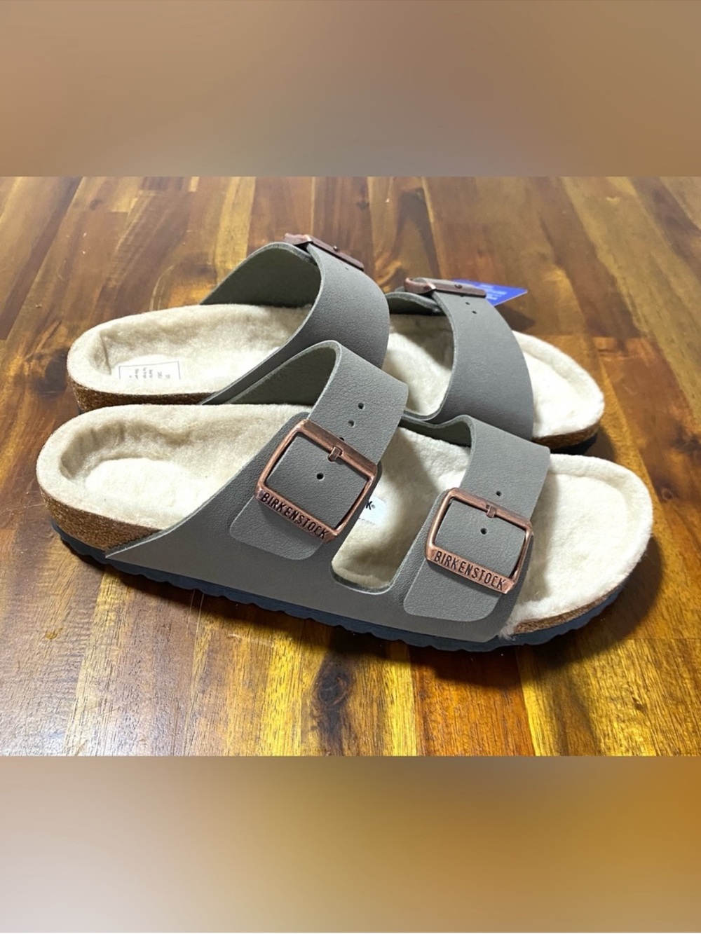 NWT Birkenstock Arizona Shearling-Lined Sandals in Gray with Rose Gold Buck. - Picture 6 of 6